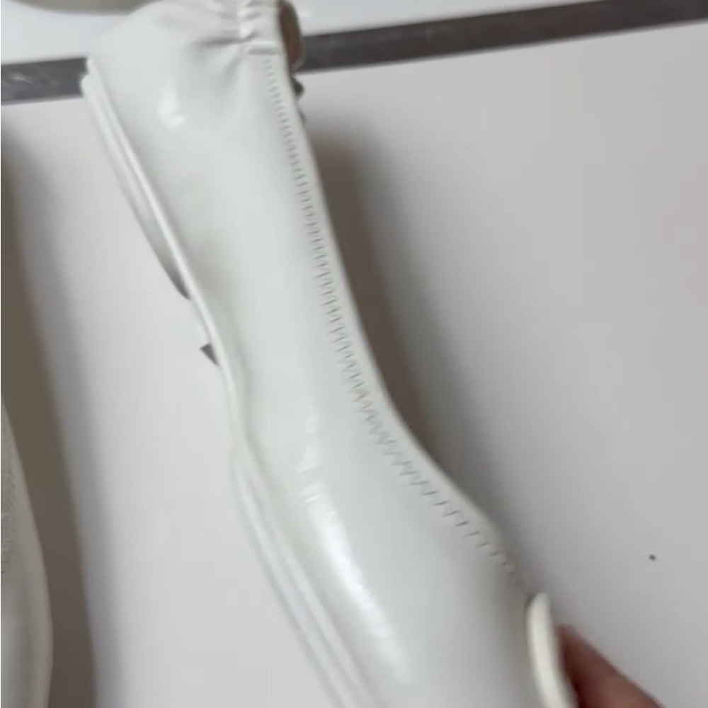 Tory Burch Women's White Logo Patent Leather Ballet Flats size 10 worn once - Picture 3 of 5